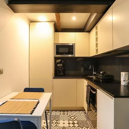 דירה Charming In The 17th Ideal For 2 פריז