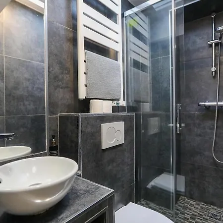 Charming In The 17th Ideal For 2