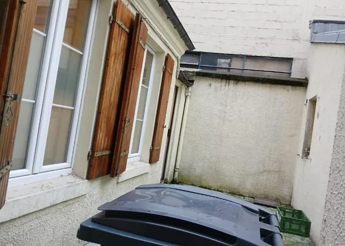 Charming In The 17th Ideal For 2 Appartement Paris