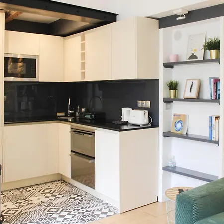 アパート Charming In The 17th Ideal For 2 パリ