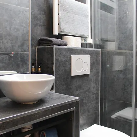 Charming In The 17th Ideal For 2 パリ