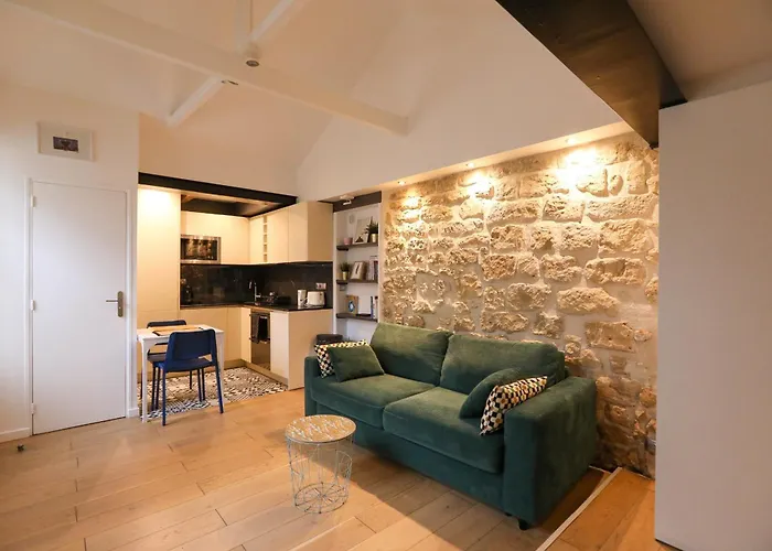 Apartament Charming In The 17th Ideal For 2 Paryż